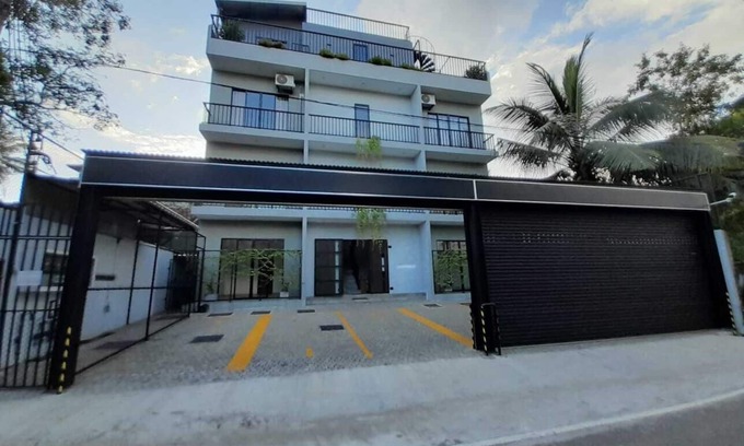 Homagama Apartment | "The Glen " Brand New furnished, air-condition apartments.