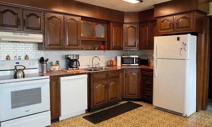 Cambra House | The Glen! Country living at its best, but close to amenities. n