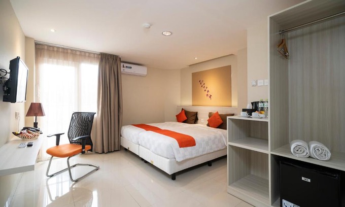 Tomang Apartment | The Gloria Suites Grogol