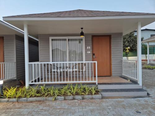 Daman Hotel | The Gold Beach Annexe