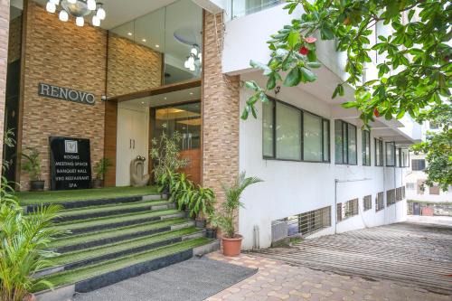 Kharadi Hotel | The Gold Haven