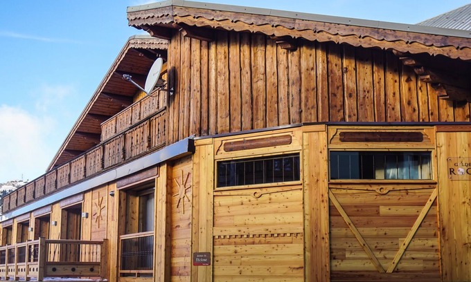 Viel-Alpe Apartment | The Golden Rock - Prestigious 5 * apartment with Jacuzzi - full center - 16 people