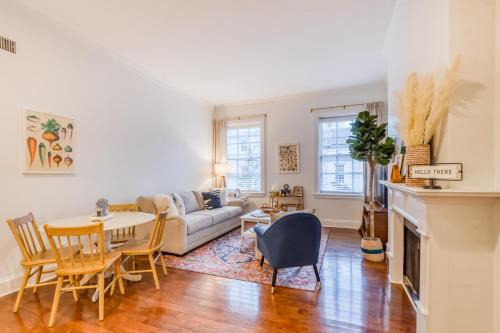 Historic District - North Apartment | The Goose Getaway