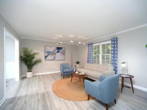 Huntsville House | *The Governor's Mansion* Close to Downtown