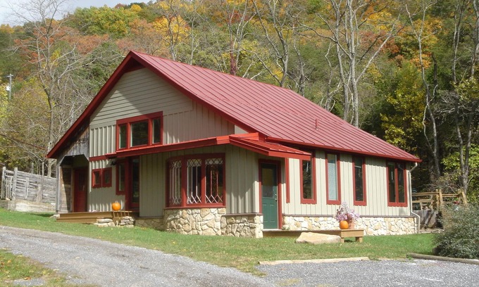 Lexington House | The Granary at Owl Moon Farm