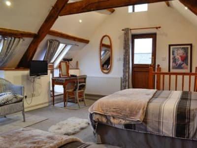 Llanedy Apartment | The Granary