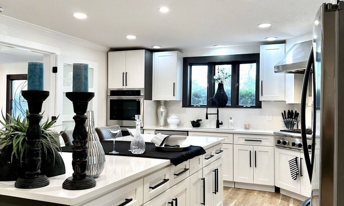 Jacksonville Beach House | ✨💫The GRAND LUX POOL & BEACH RESORT LARGE enough for 2-3 Families!