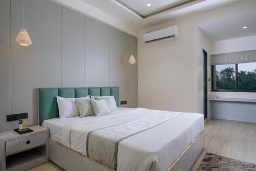 Raipur Hotel | The Grand Neelam
