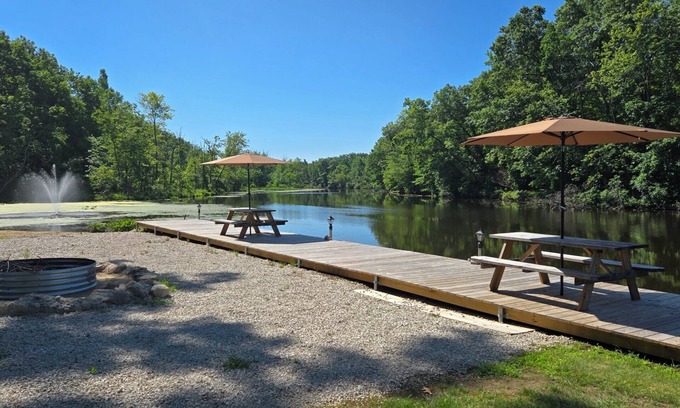 Onondaga House | The Grand Riverhouse:Your Ultimate Summer Escape w/Private Docks, Sandy Beaches & Outdoor Adventure