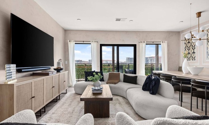 Sobro Condo | The Grand Social: Designer Condo close to Gulch w/pool