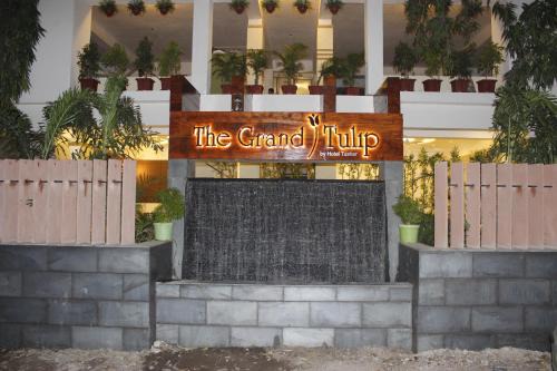 Central Pune Hotel | The Grand Tulip
