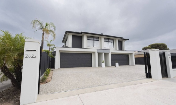 Grange Apartment | The Grange Hideaway - Luxurious Brand New Home