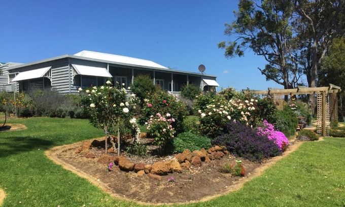 Kalgan House | The Grange on Kalgan Farmstay, Albany WA