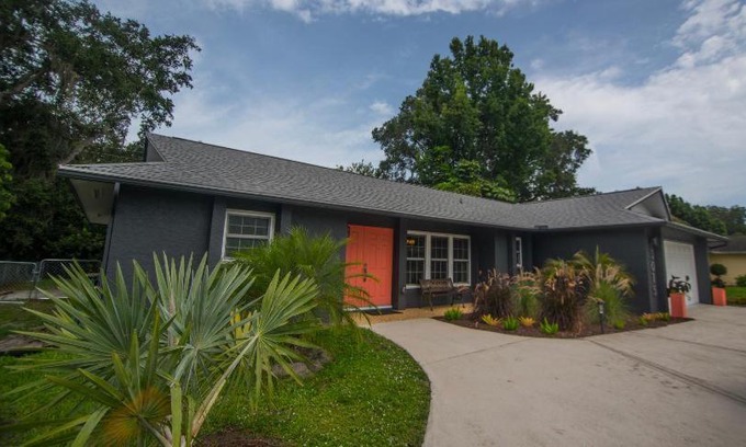 Sarasota Springs House | The Gray House Sarasota