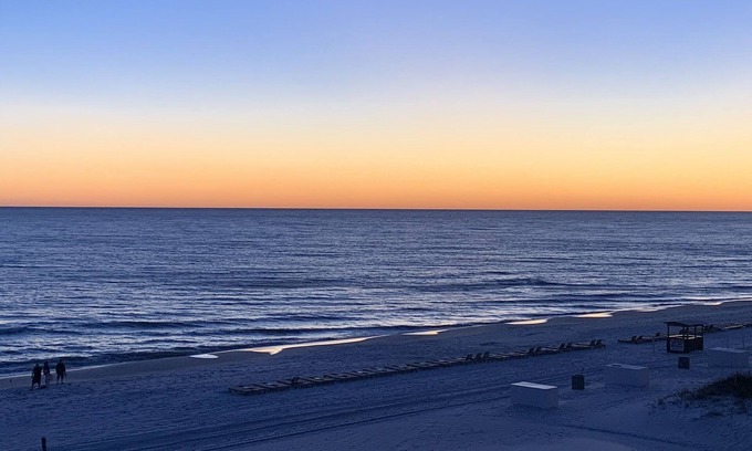 Panama City Beach Apartment | "The Great 108" Beach Front Cabana Level Condo.