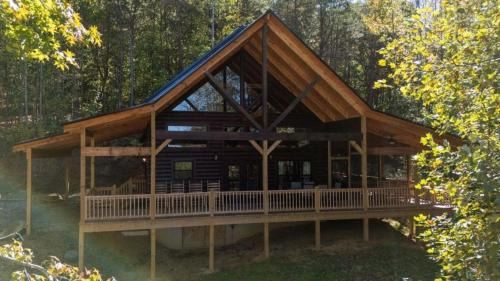 Tellico Plains House | The Great Escape - 2 Bedrooms, 2,5 Baths, Sleeps 12 home