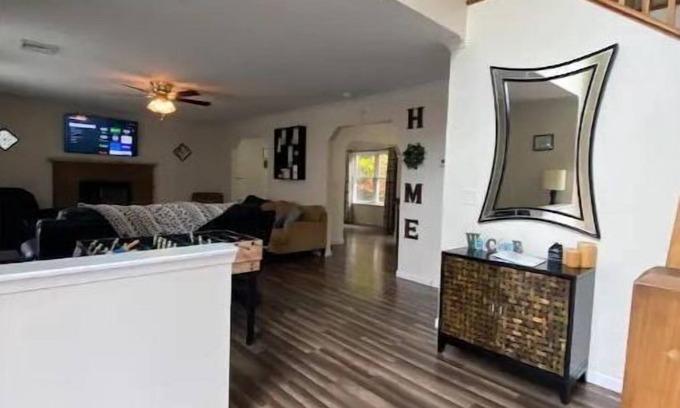 Pocono Summit House | The Great Pocono Escape! Spacious, great for families, and small groups!
