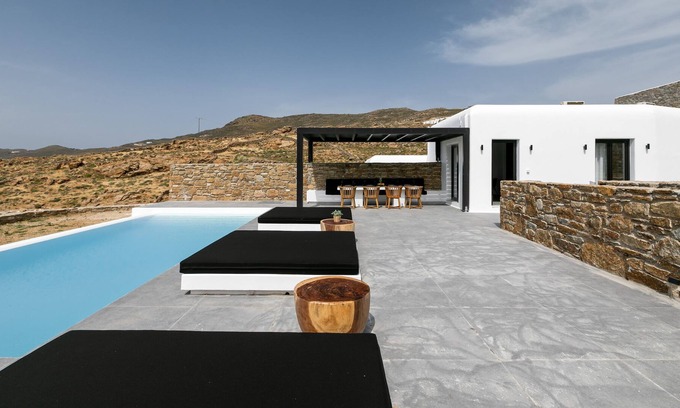 Ftelia House | The Greek Touch is Fused With the Luxurious Design and the Colorful Sunset View