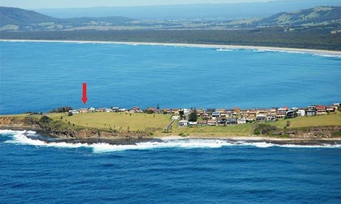 Gerroa House | The Green Dragon, Amazing Views, Ocean Front Reserve