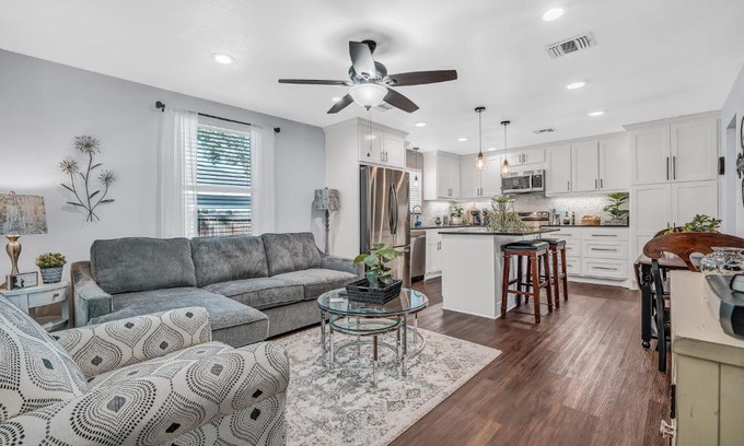 Brenham House | The Green Emerald