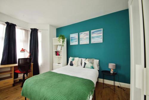 Harringay House | The Green Garden House near Tottenham Stadium Alexandra Palace Finsbury P