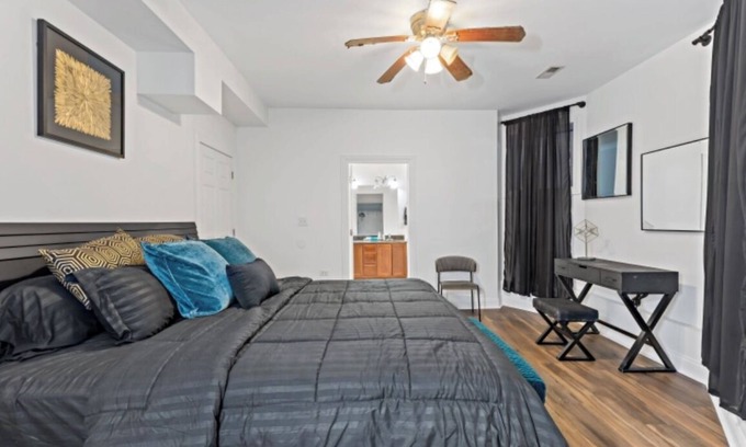 Washington Park Condo | The Green Oasis- 4bdrm 3bath Condo- 11 mins from DTWN