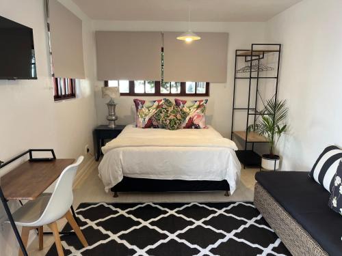 Northcliff Apartment | The Green Room on Leo Epstein