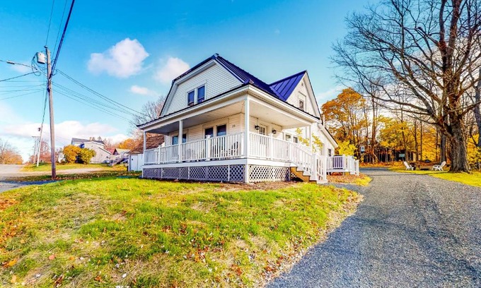 Greenville Junction House | The Grouse House