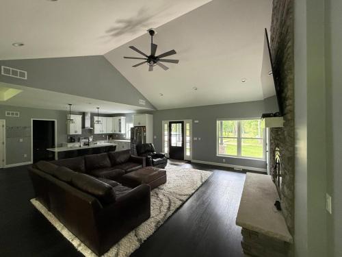 Brighton House | The Grove - 5 Acre Country Estate