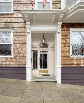 Western Addition Hotel | The Grove Inn