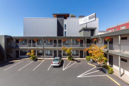 Fairmount Park Hotel | The Grove West Seattle Inn