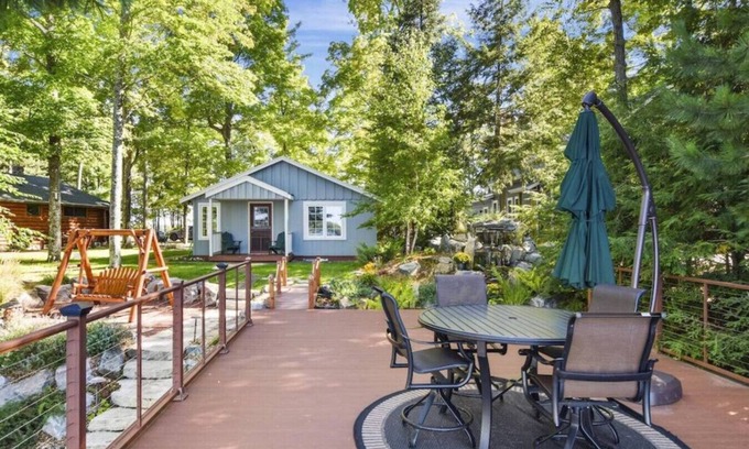 Three Lakes House | The Guest Cabin Holiday Home