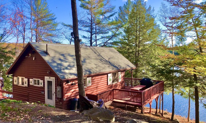Dryden Cabin | The Guest Lodge at Santa Claus Lake