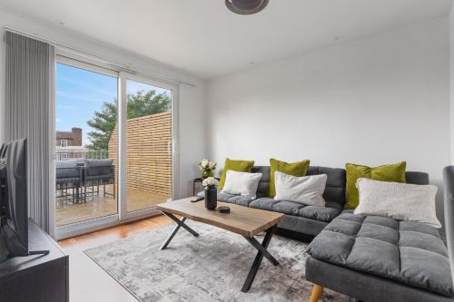 Golders Green Apartment | The Hampstead Hideaway - Free Parking - Close to Central LDN