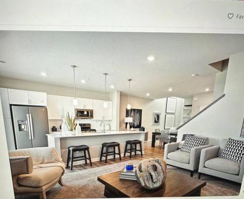 Maple Grove House | The Happy Hideaway