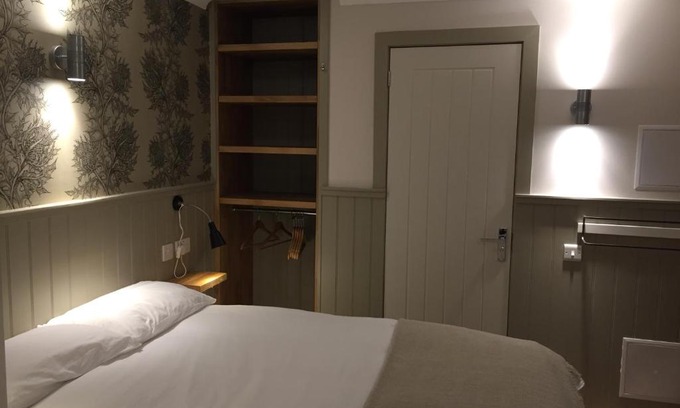 Irvine House | The Harbour Guest House