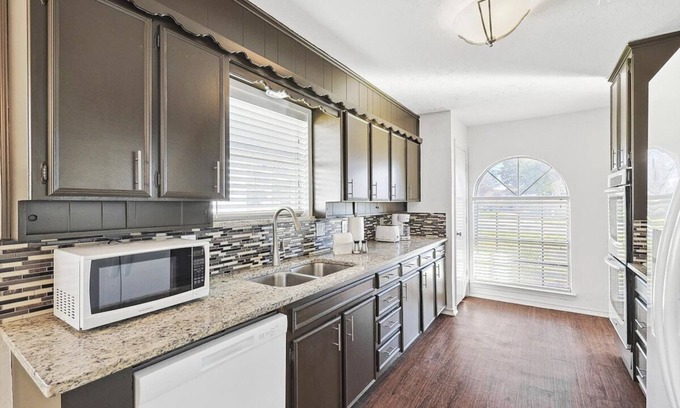 Allen House | The Harmony House close to Plano and Allen Outlet Mall