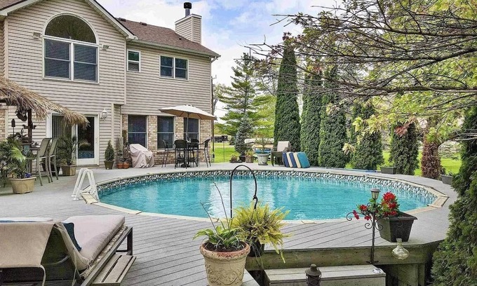 Harsens Island House | The Harsens Island Retreat