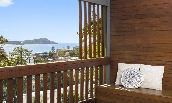 Terrigal House | The Haven Beach House 6 bedroom 4 bathroom home overlooking Terrigal beach