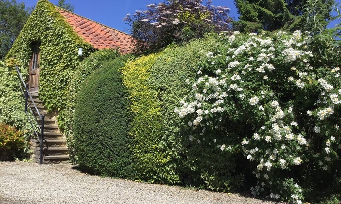 Lastingham Cottage | THE HAYLOFT, luxury holiday cottage, with open fire in Lastingham