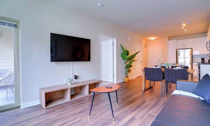 Jefferson Manor Apartment | The Heart of Alexandria Awaits