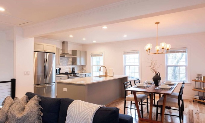 St. Michaels Apartment | The heart of St Michaels awaits.