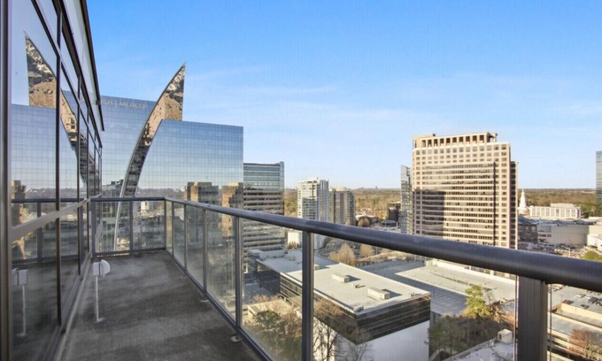 Lenox Apartment | The Heart of the city