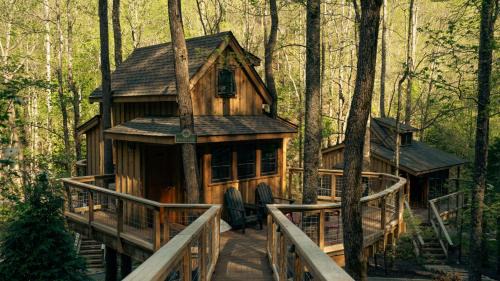 Gatlinburg House | The Hemlock in Treehouse Grove at Norton Creek