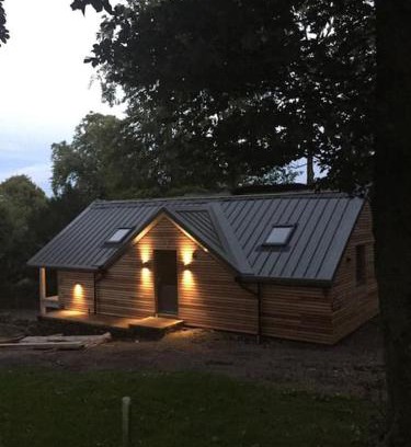 Sutton-in-Craven House | The Hen House A beautifully situated open plan chalet