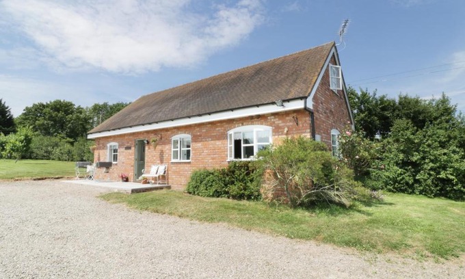 Bromyard House | The Hen House