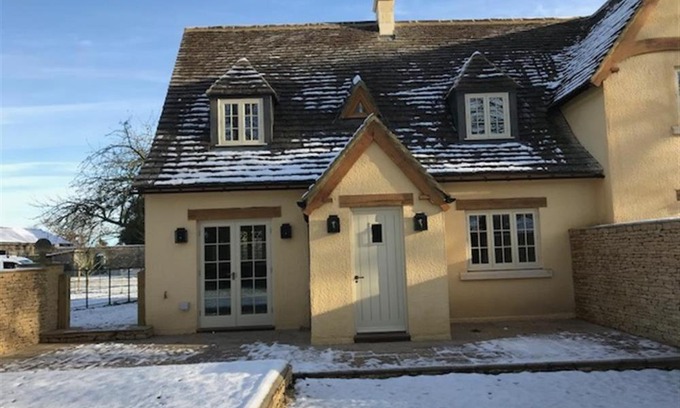Tetbury House | The Henhouse