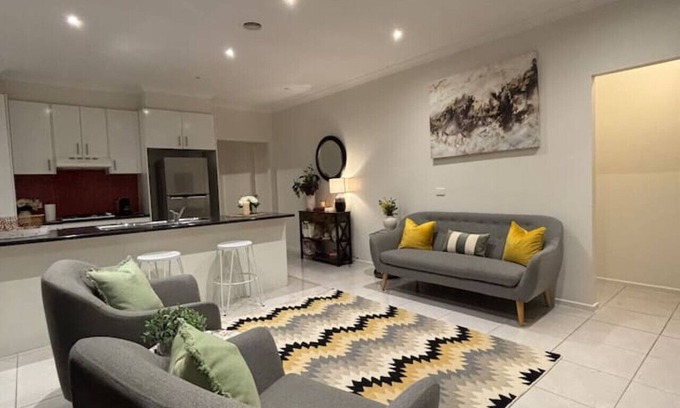 Doreen House | The Hidden Retreat Doreen