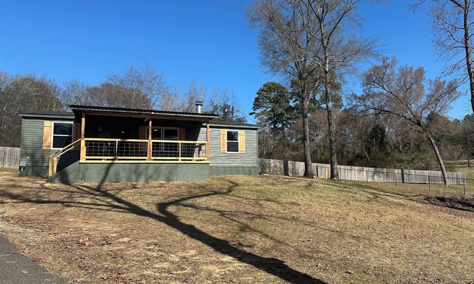 Harrison County House | The Hideaway at Ivey Acres
