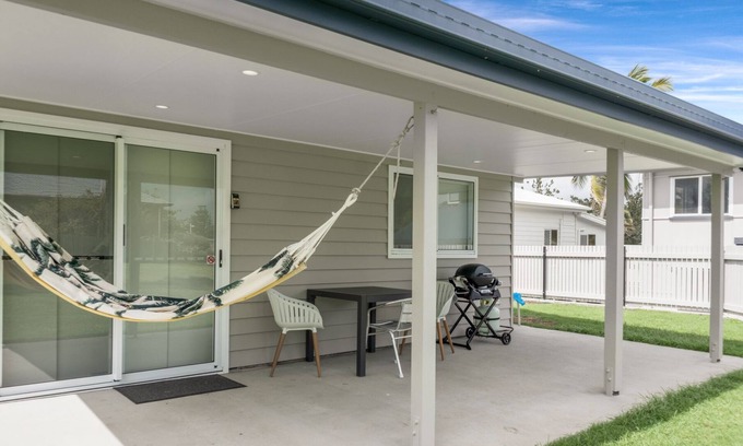 Emu Park Apartment | The Hideaway
